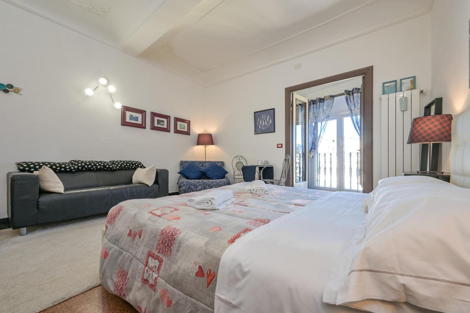 Lovely Room On Rooftops - Genovainrelax Exterior photo